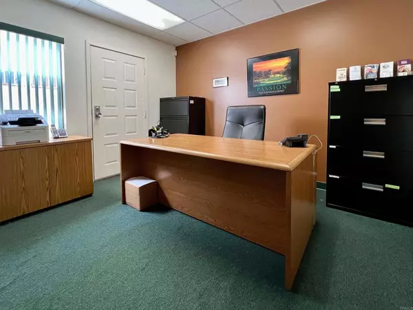 Banning, CA 92220,Address not disclosed