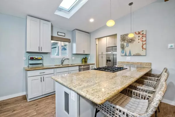 Encinitas, CA 92024,720 Teaberry ST