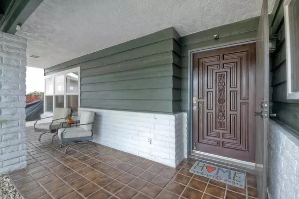 Escondido, CA 92026,1813 David DR