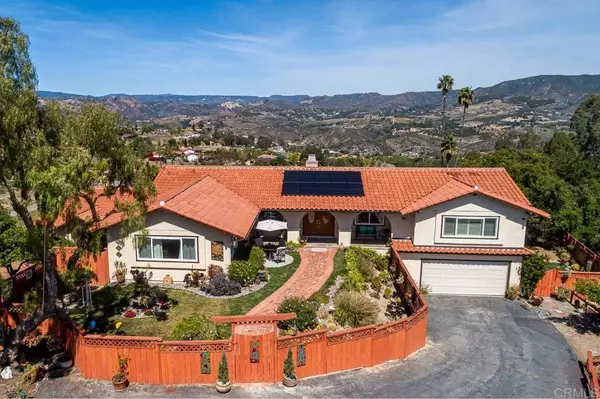 1016 N Stage Coach LN, Fallbrook, CA 92028