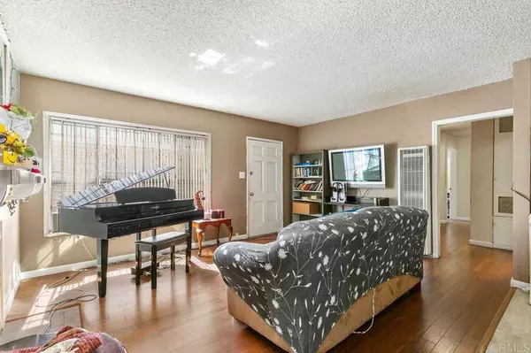 Downey, CA 90242,13659 Downey AVE