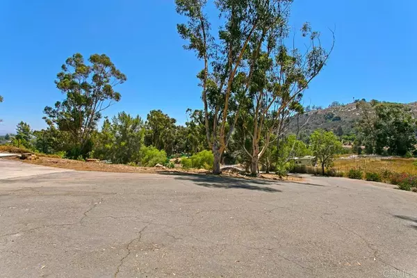 Escondido, CA 92026,1801 Tierra Libertia