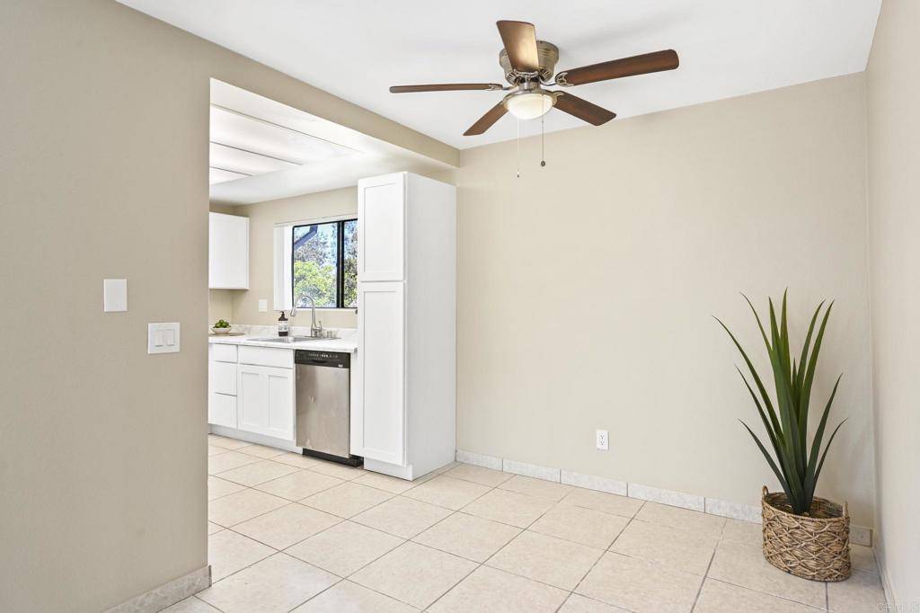 Oceanside, CA 92056,4227 Tiberon DR