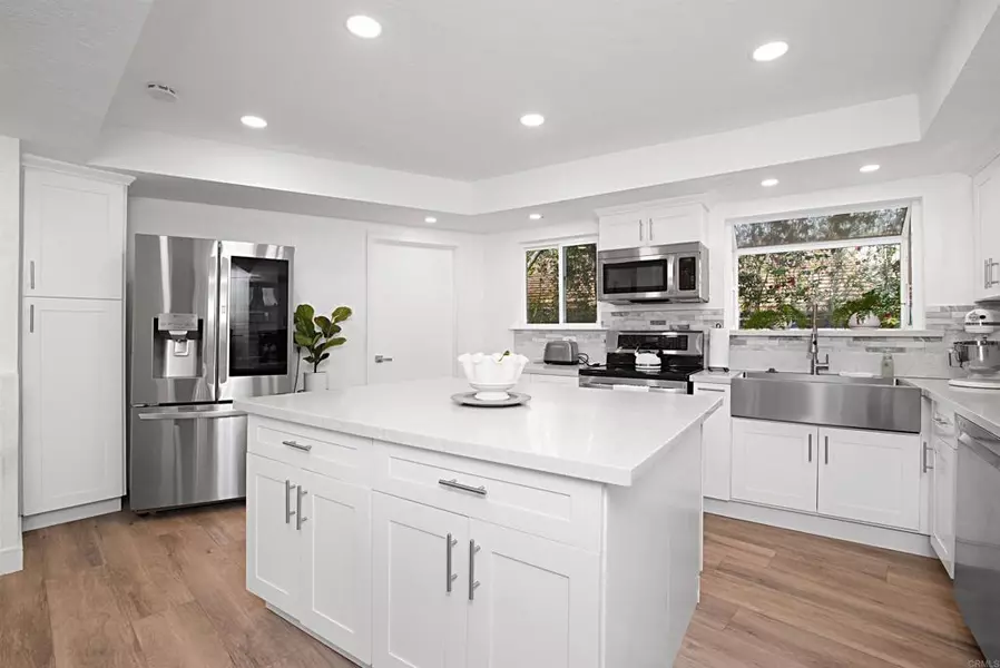 10932 Treeside LN, Escondido, CA 92026