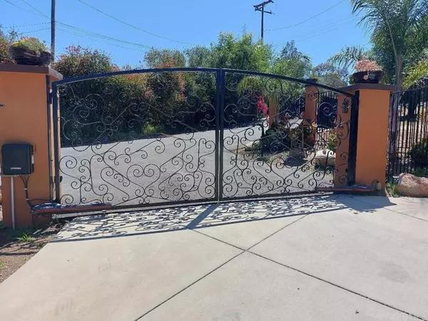 Fallbrook, CA 92028,2260 E Mission RD