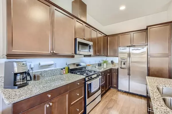 Oceanside, CA 92057,5057 Waterview WAY #207