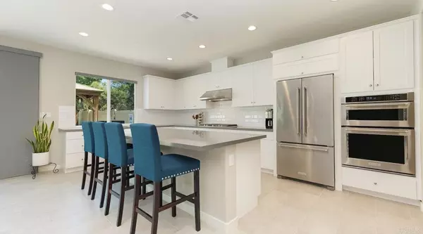 Spring Valley, CA 91977,9210 Helix Mesa WAY