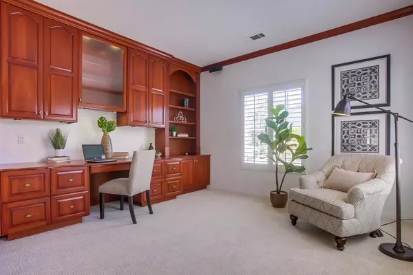 Carlsbad, CA 92011,1541 Martingale Court