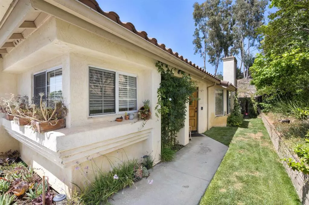 Escondido, CA 92027,1806 Loreto Glen