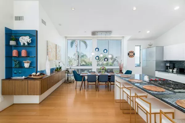 Carlsbad, CA 92008,245 Tamarack AVE