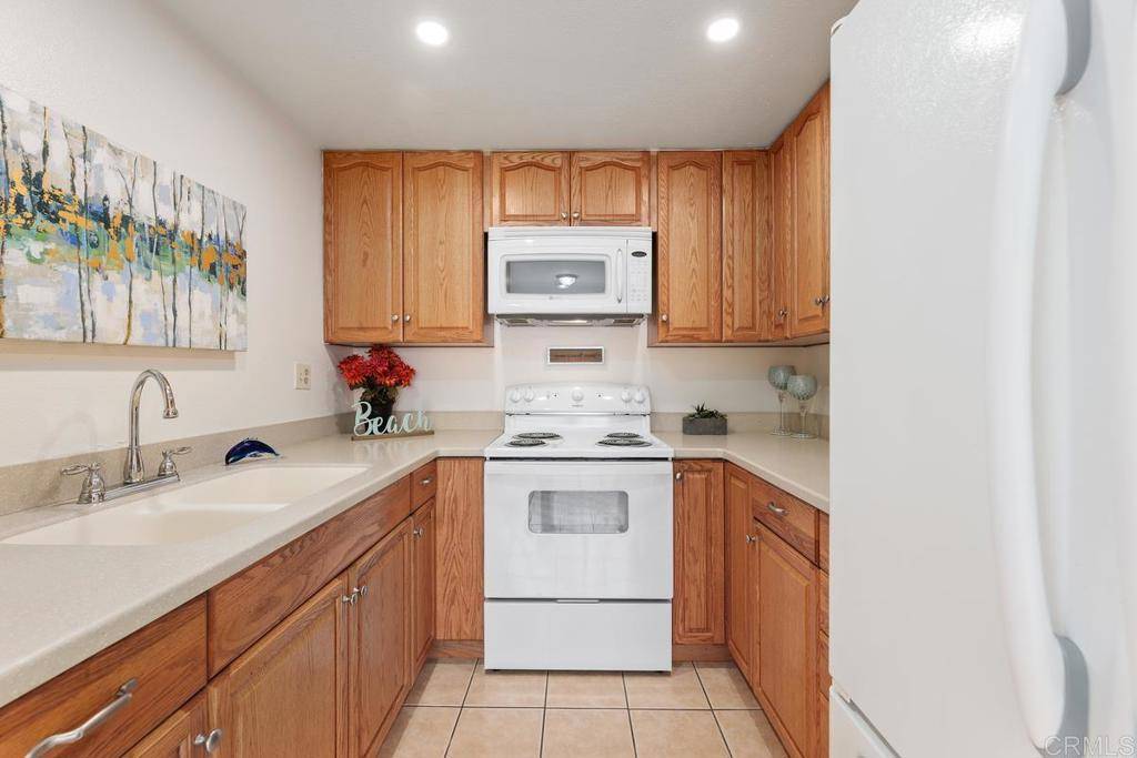 4171 Tiberon DR, Oceanside, CA 92056