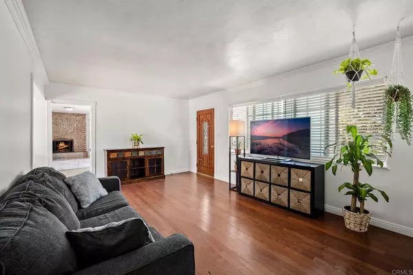 Vista, CA 92084,1005 Alta Vista Dr