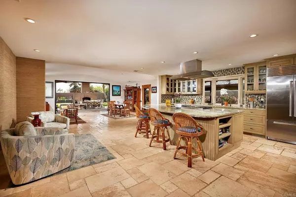 Carlsbad, CA 92008,4927 Loma WAY