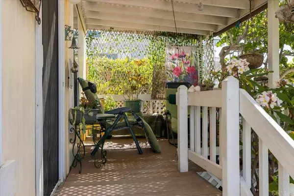 Carlsbad, CA 92011,6550 Ponto DR #65