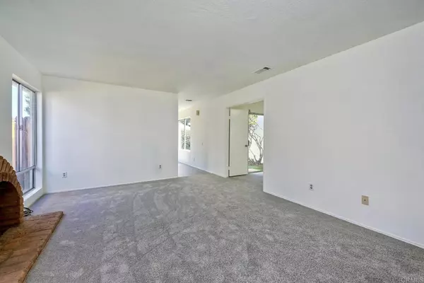 Carlsbad, CA 92011,818 Caminito Del Mar