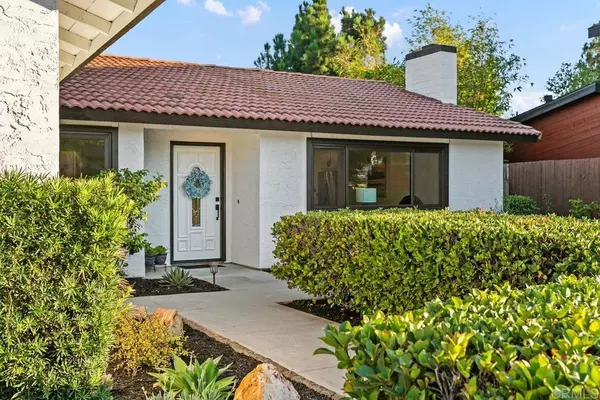 Carlsbad, CA 92009,7776 Madrilena WAY