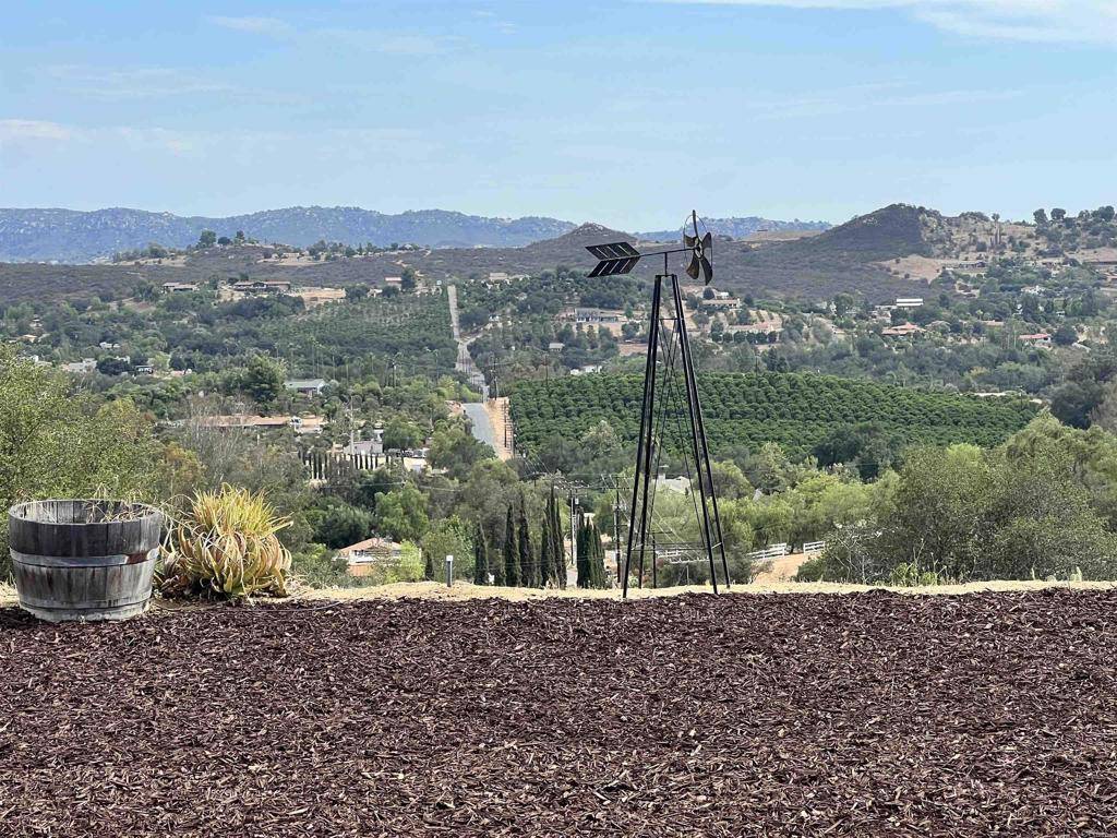 30934 Curran CT, Valley Center, CA 92082