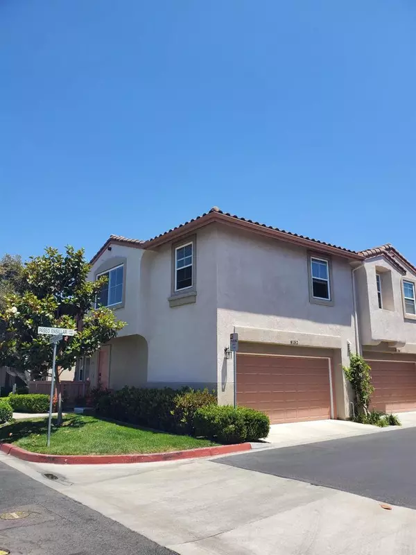 Carlsbad, CA 92009,6152 Paseo Ensillar