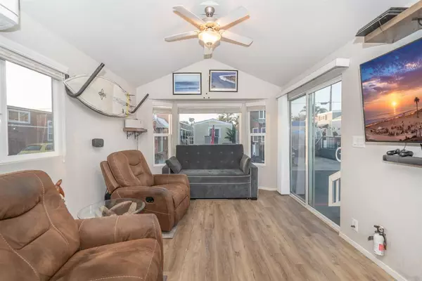 1549 N Vulcan AVE #SPC 25, Encinitas, CA 92024