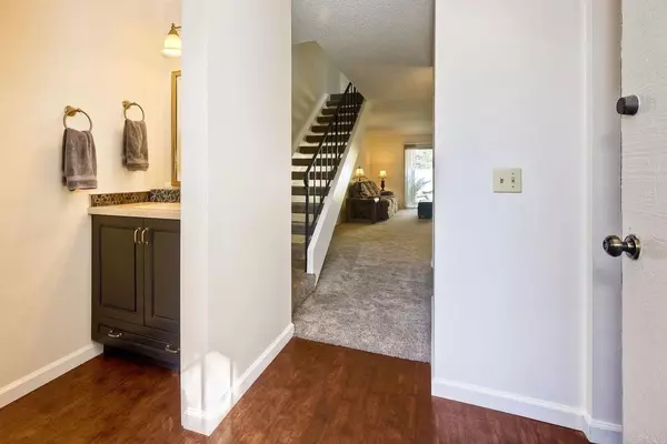 Encinitas, CA 92024,273 Countrywood LN