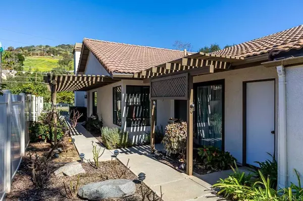 Fallbrook, CA 92028,4208 Los Padres DR