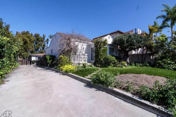 La Jolla, CA 92037,470 472 Rosemont Street