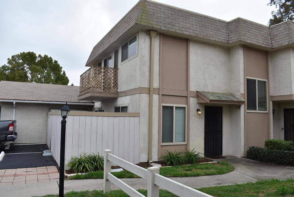 10020 Santana Ranch LN, Santee, CA 92071