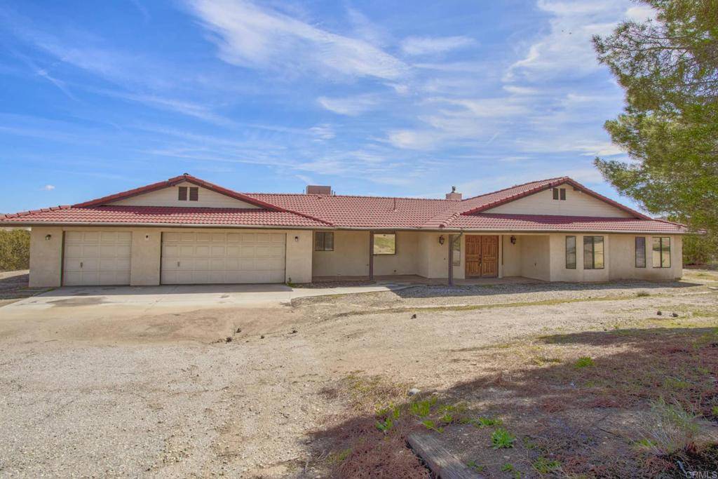 9355 Kittering RD, Oak Hills, CA 92344