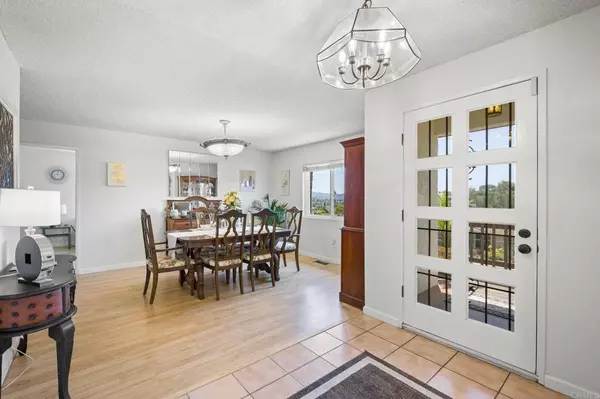 Escondido, CA 92025,372 San Roque DR