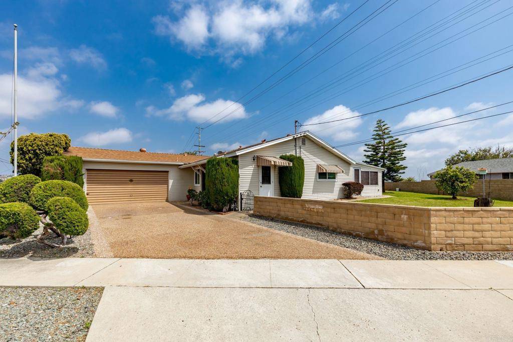 2247 Baily AVE, San Diego, CA 92105