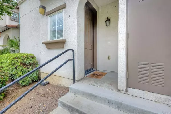 Oceanside, CA 92058,283 Fisherman LN #6