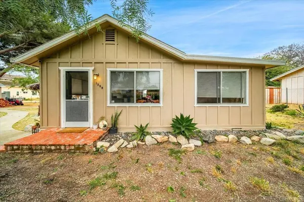 1209 Pepper Tree LN, Fallbrook, CA 92028