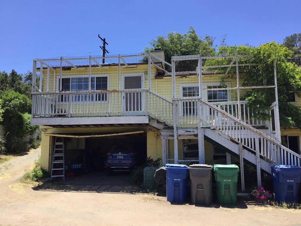 1136 Washington Heights Place, El Cajon, CA 92019