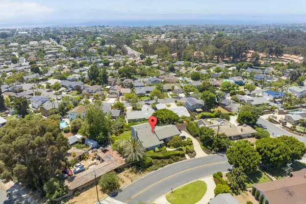 Carlsbad, CA 92008,3295 Donna DR