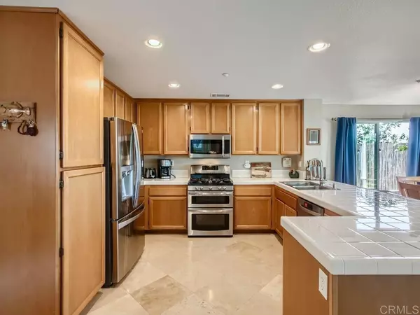 Vista, CA 92081,1715 Creekside LN