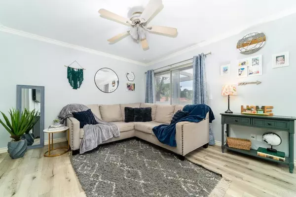 Vista, CA 92083,237 Diamond WAY #202