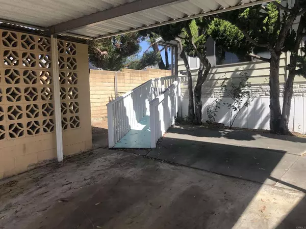 Escondido, CA 92029,955 Howard AVE #51