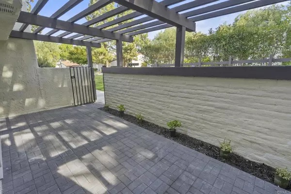Rolling Hills Estates, CA 90274,18 Sycamore Lane