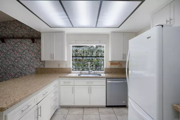 Oceanside, CA 92056,1653 Havenwood Dr