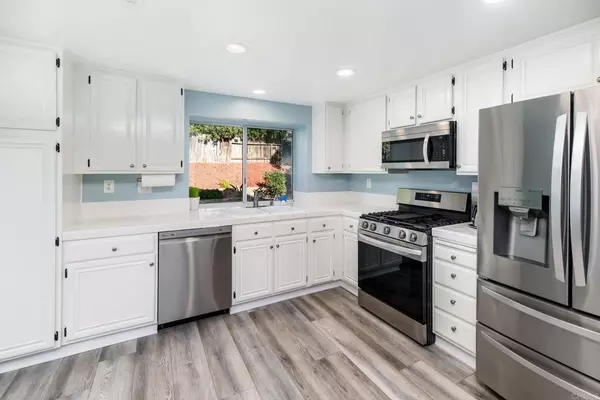 Murrieta, CA 92562,23746 Via Olivia