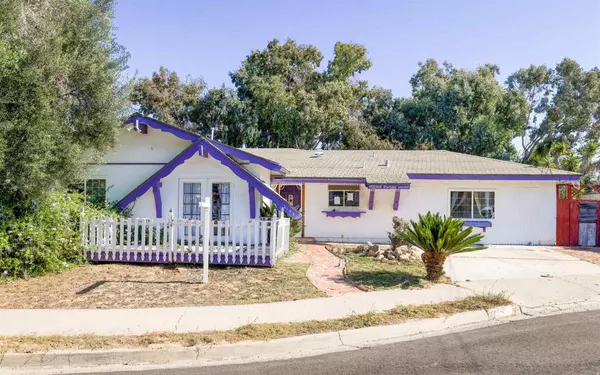 2109 Hilldale ST,  Oceanside,  CA 92054