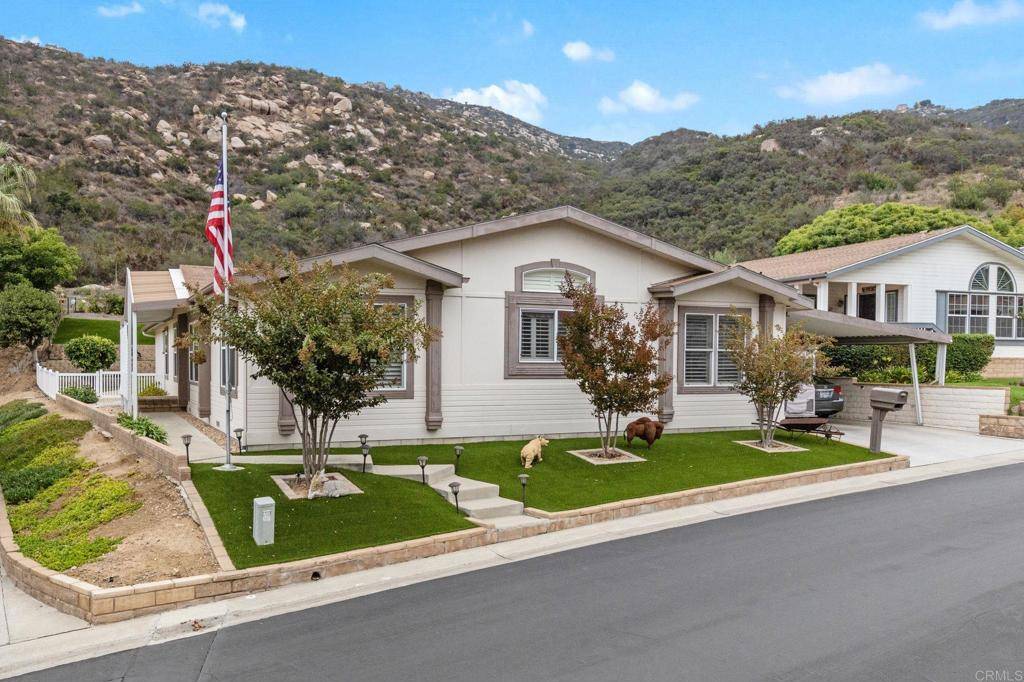 8975 Lawrence Welk Dr #301, Escondido, CA 92026