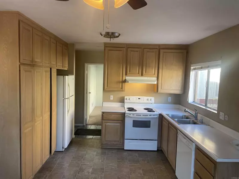 5543 Adobe Falls RD #13, San Diego, CA 92120