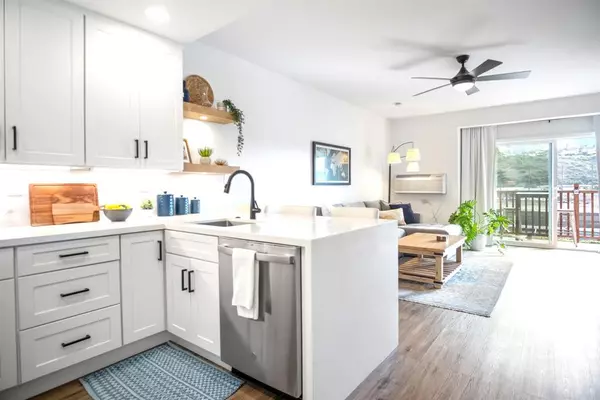 Carlsbad, CA 92009,2003 Costa Del Mar RD #676