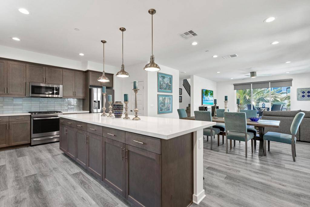 6082 Colt PL #104, Carlsbad, CA 92009