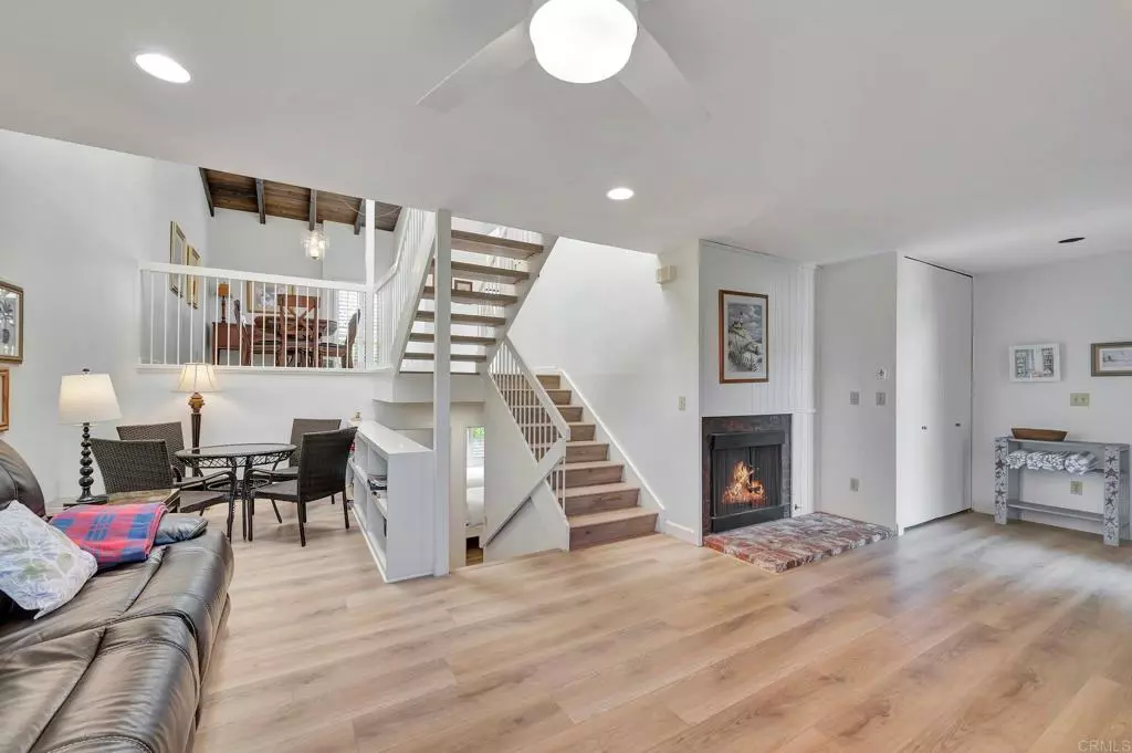 Solana Beach, CA 92075,453 S Sierra AVE #160