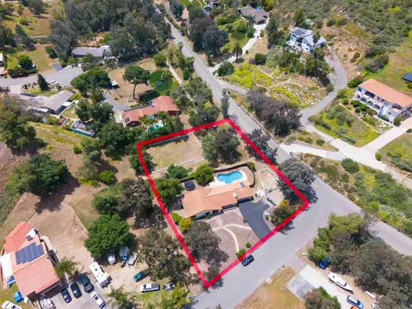 Escondido, CA 92026,26072 Forest DR