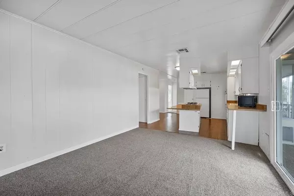 Escondido, CA 92029,2400 W Valley Pkwy #35