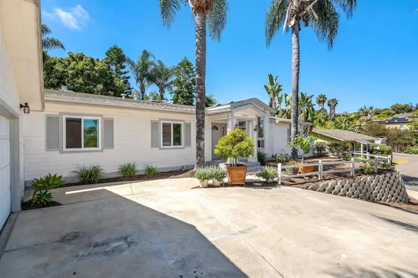 Oceanside, CA 92054,2392 IVY RD