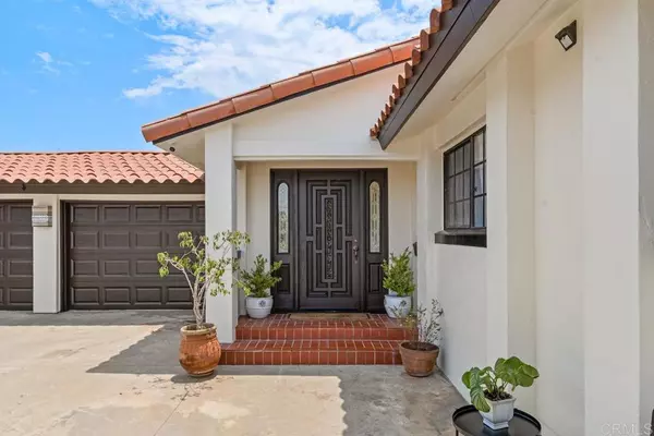 San Diego, CA 92117,4325 Cindy ST